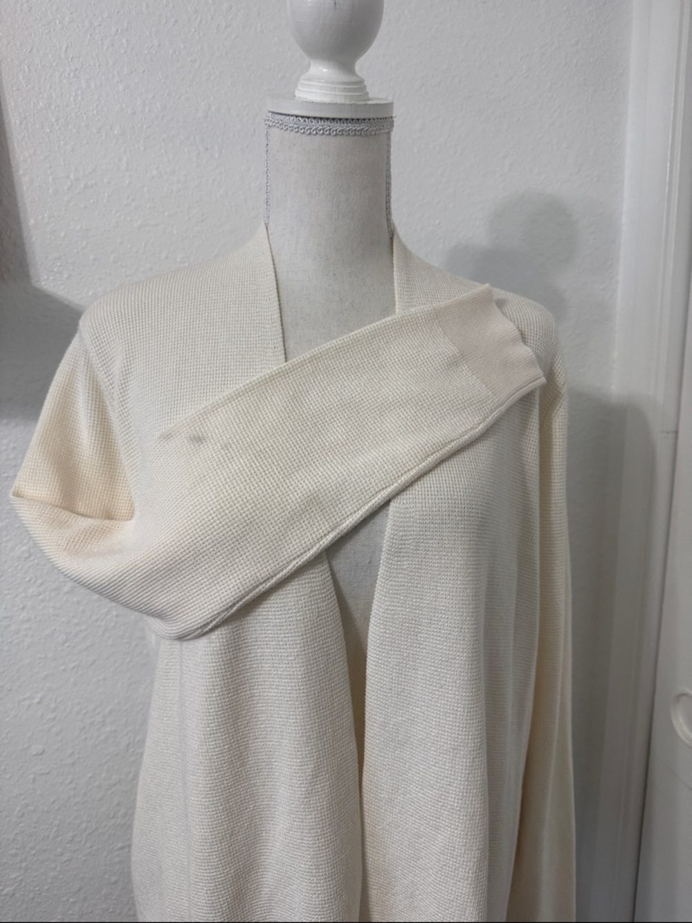 Cyrus Light Cream Open-Front Cardigan Women's Size Large Sweater in Cream NWT - Picture 13 of 13